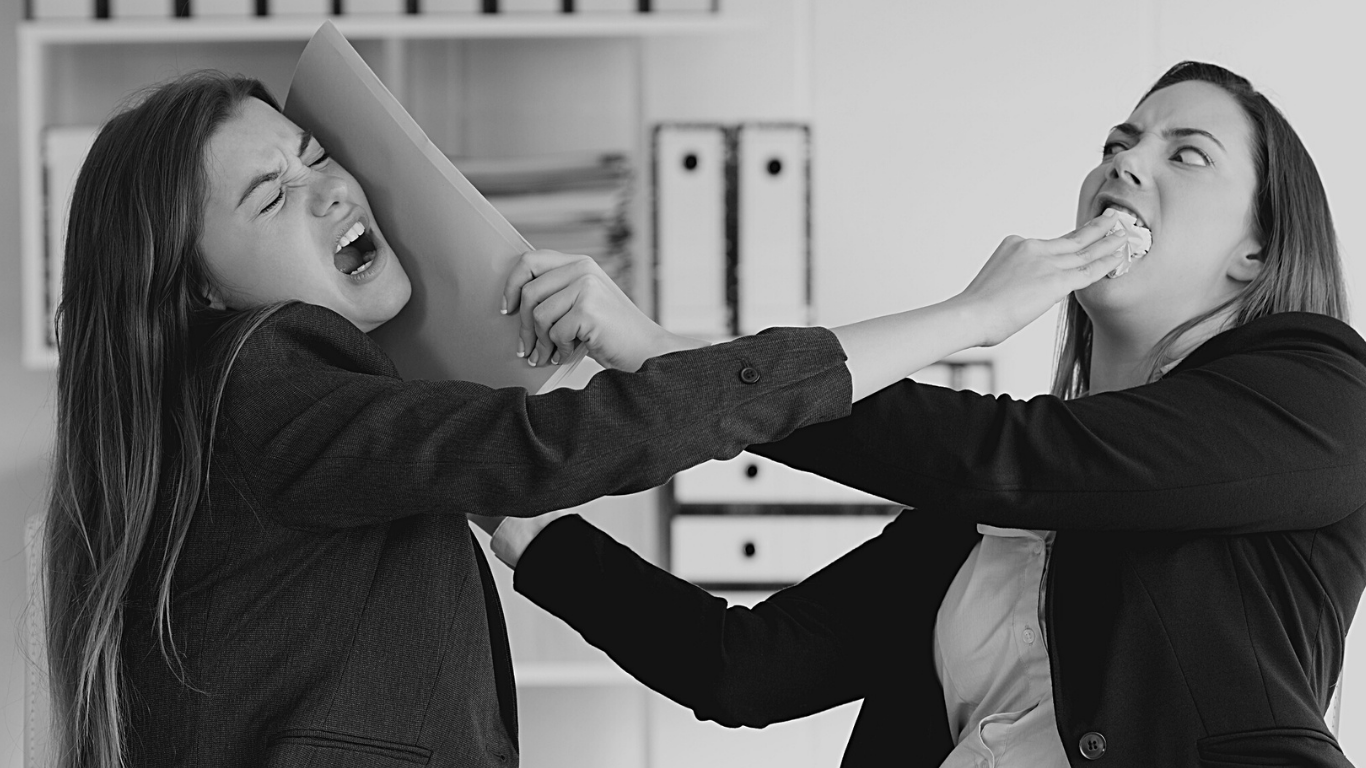 Cultiver la bienveillance et la lucidité au travail pour apaiser les tensions